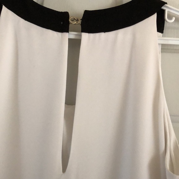 White flowy dress - Picture 4 of 10